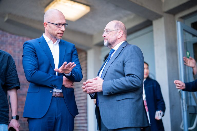 07.06.2024 - Christian Obrok, Martin Schulz und Ingo Stucke in Löhne im Alten Wartesaal im Bahnhof. Foto: Noah Wedel